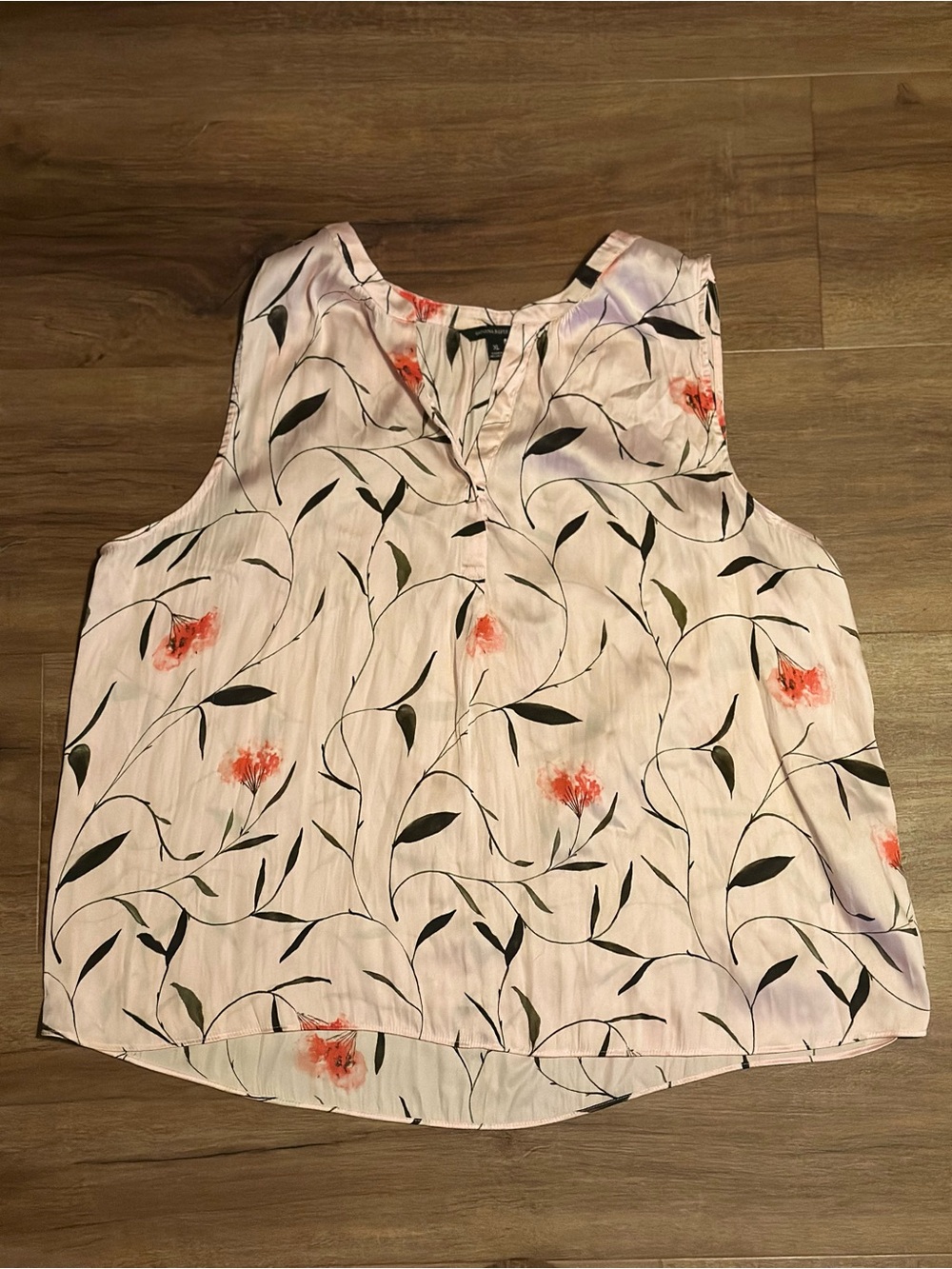 Banana Republic Light Pink Floral Sleeveless V-Neck Tank